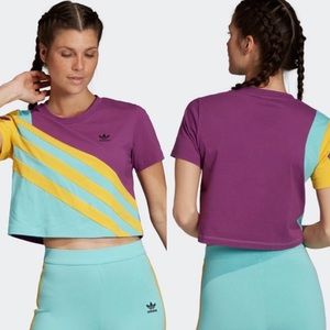 Adidas Women’s Trefoil Tee Plus Cropped Shirt